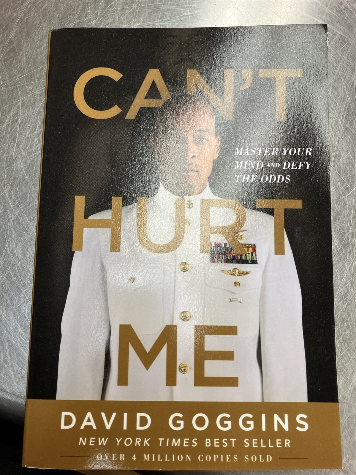 Can’t Hurt Me: Master Your Mind and – Paperback, by Goggins David – Very Good
