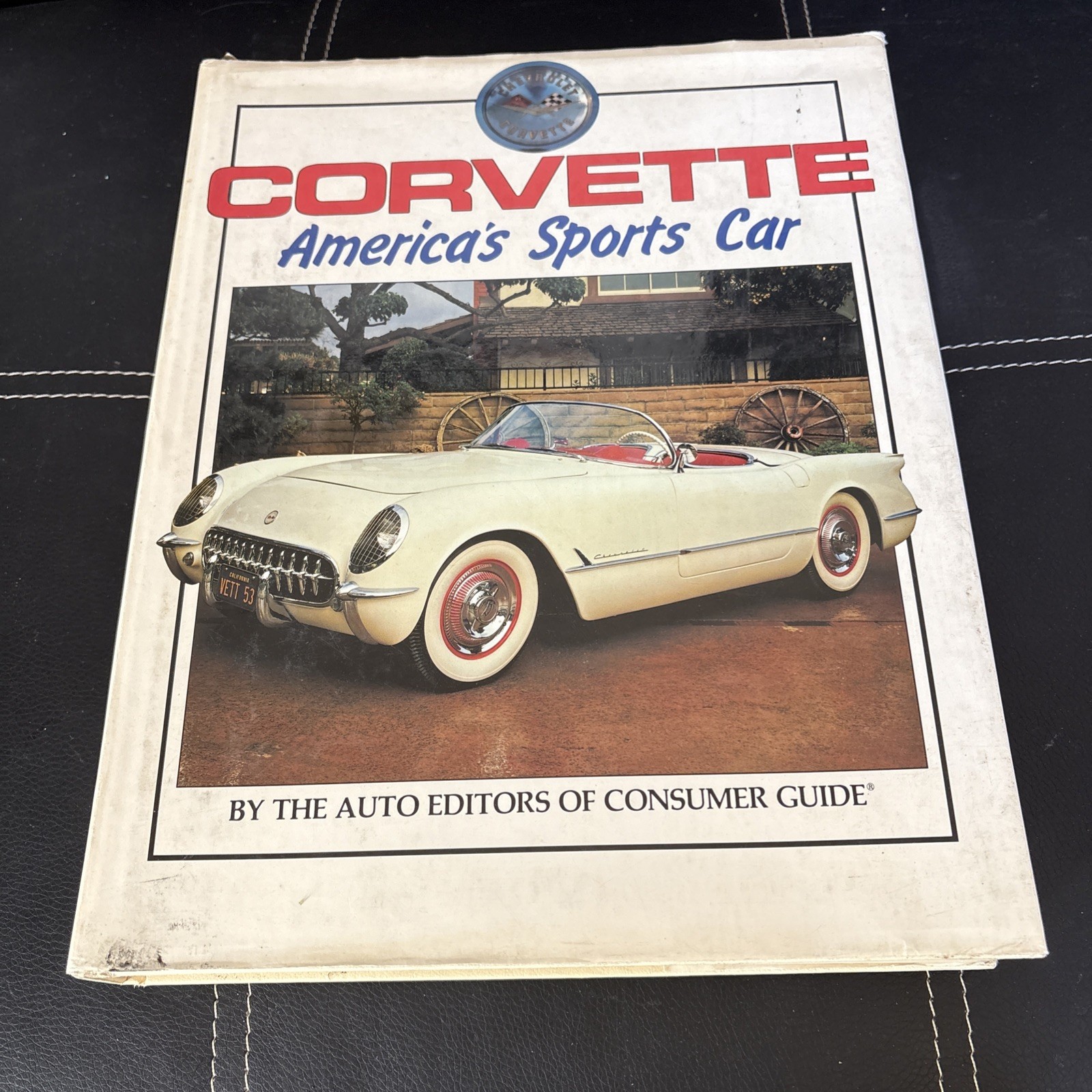 CORVETTE CHRONICLE LARGE HARDBACK BOOK* 192 PAGES* by JAMES FLAMMANG 1993 VTG.